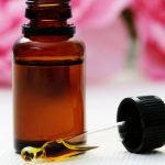 Huile-de-rose-musquee-pour-la-peau.jpg